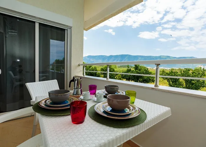 Apartment House Solemare